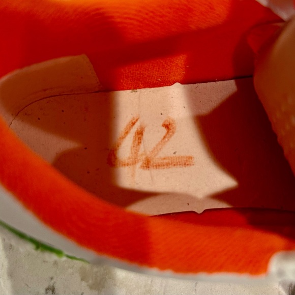 Chanel Logo Low-Top Sneakers Leather - Picture 5 of 8